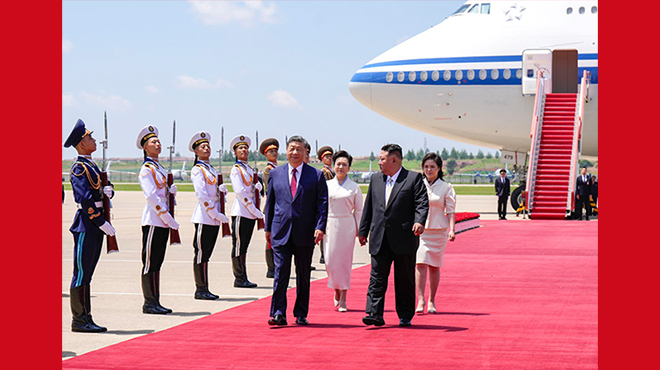 习近平抵达平壤开始对朝鲜进行国事访问