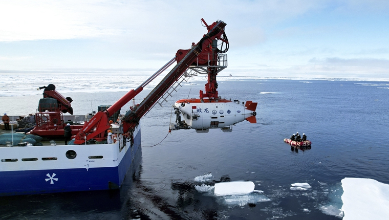 “蛟龙”号在北极成功完成10余次载人深潜</TRS_DOCUMENT>