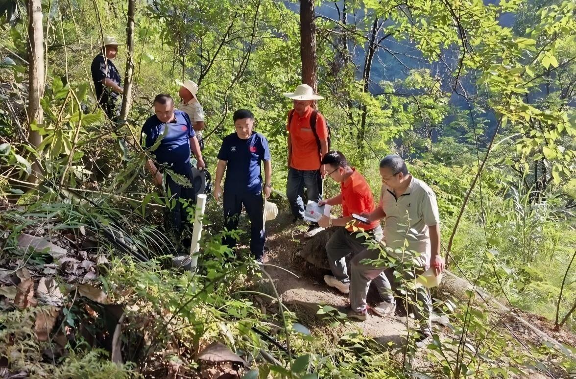 自然资源部工作组持续在彭水开展应急调查监测</TRS_DOCUMENT>
