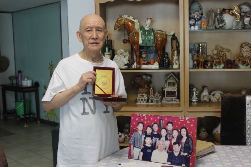 访抗战老同志、国土资源部机关离休干部王梦熊