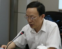 张陟主持会议