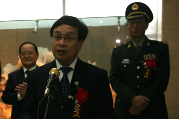 陈超英副省长为中华龙鸟飞进世博会活动致辞
