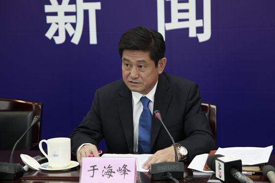 国土资源部新闻发言人、地质勘查司司长于海峰介绍2012-2016年全国油气资源勘查开采的总体情况