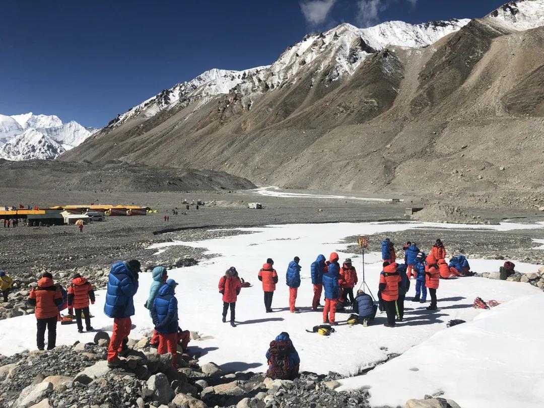 首页 专题 测绘 2020珠峰高程测量 日记     最近采访了几位测量登山