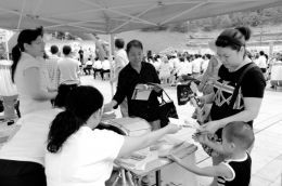 阳泉开展全国“土地日”宣传活动